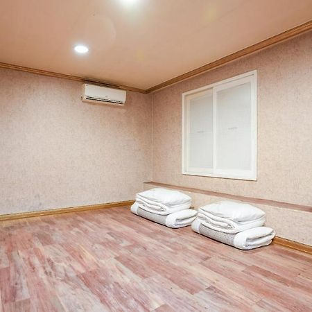 K Motel Daeyeon Ciudad Metropolitana de Busan Exterior foto